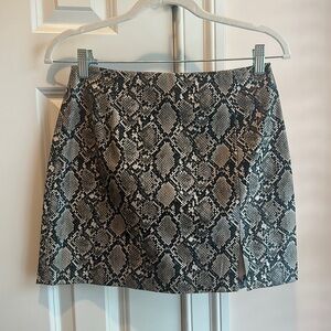 Zara: snakeskin skirt, size Small